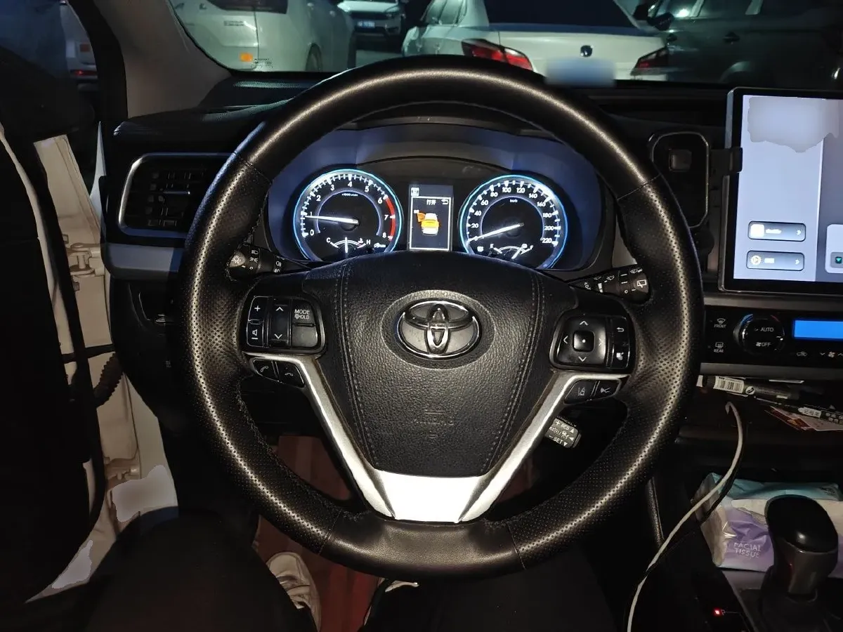 2021 Toyota Highlander 2.0T 220HP L4 6AT,autocango,china used car exporter,china ev exporter,chinese used car exporter,chinese used ev exporter