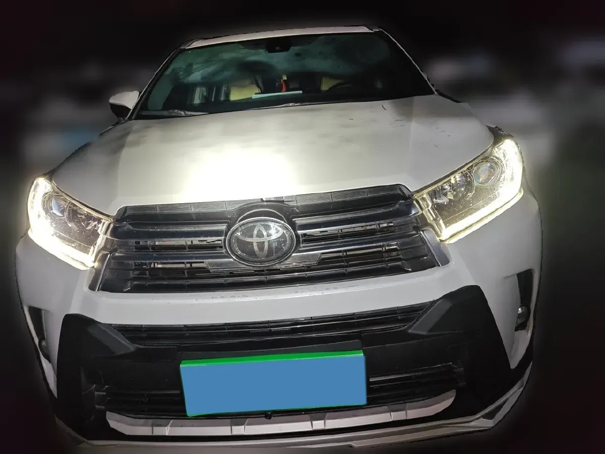 2021 Toyota Highlander 2.0T 220HP L4 6AT,autocango,china used car exporter,china ev exporter,chinese used car exporter,chinese used ev exporter