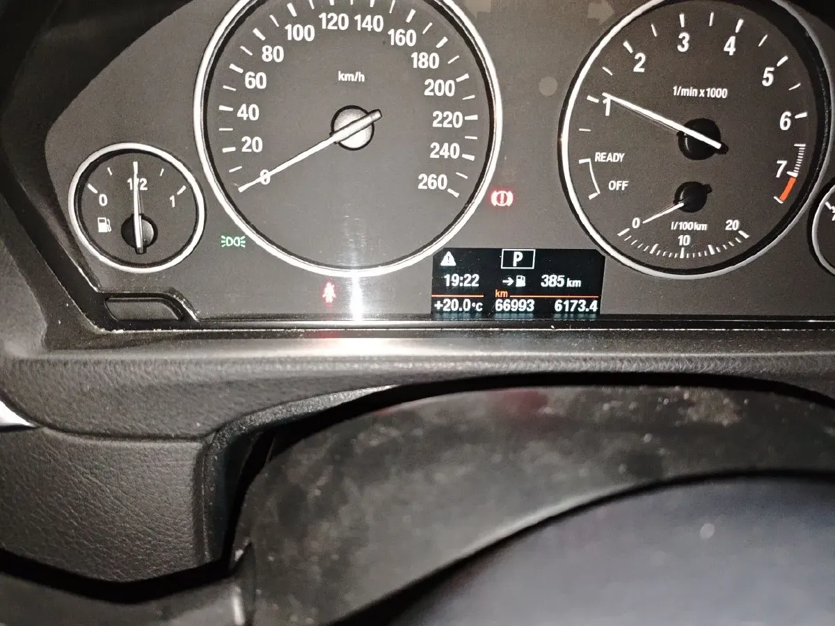 2017 BMW 3 Series 1.5T 136HP L3 8AT,autocango,china used car exporter,china ev exporter,chinese used car exporter,chinese used ev exporter