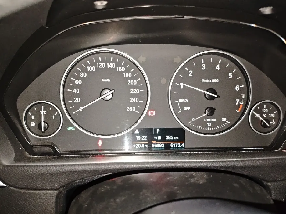 2017 BMW 3 Series 1.5T 136HP L3 8AT,autocango,china used car exporter,china ev exporter,chinese used car exporter,chinese used ev exporter