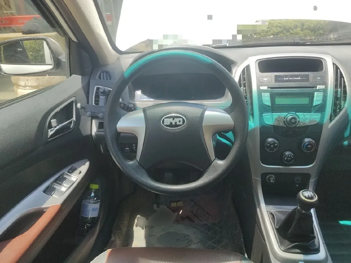 2015 BYD F3 1.5L 109HP L4 5MT,autocango,china used car exporter,china ev exporter,chinese used car exporter,chinese used ev exporter