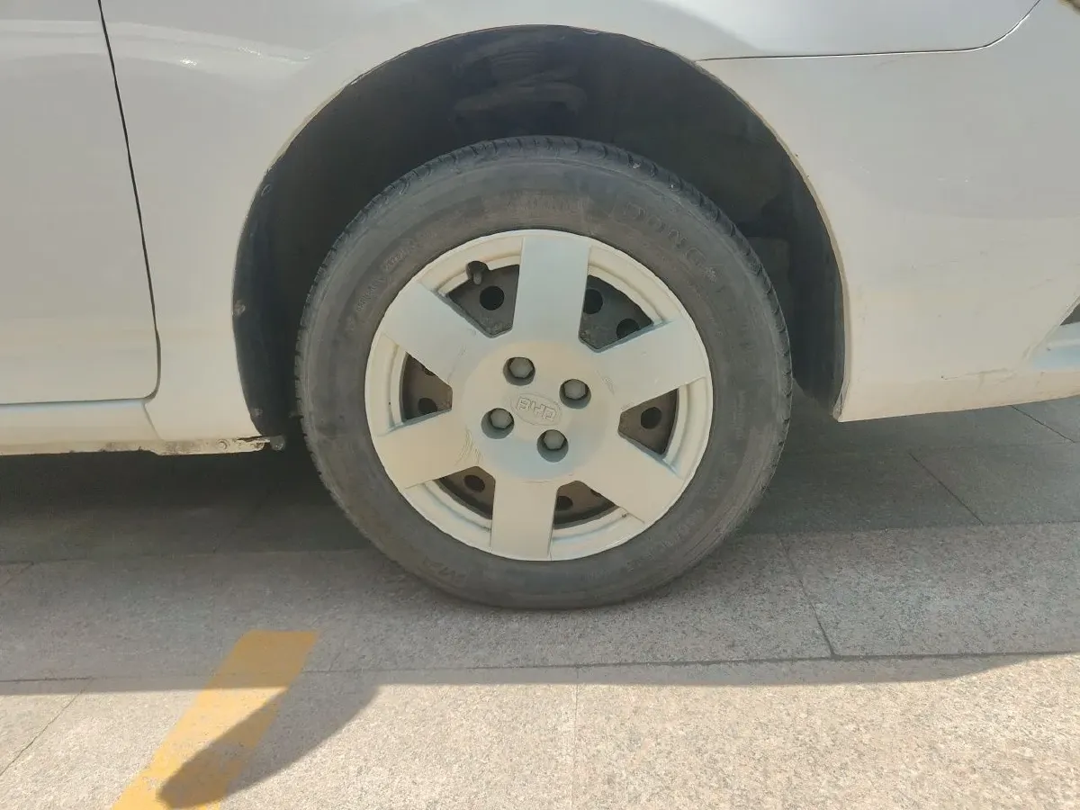2015 BYD F3 1.5L 109HP L4 5MT,autocango,china used car exporter,china ev exporter,chinese used car exporter,chinese used ev exporter
