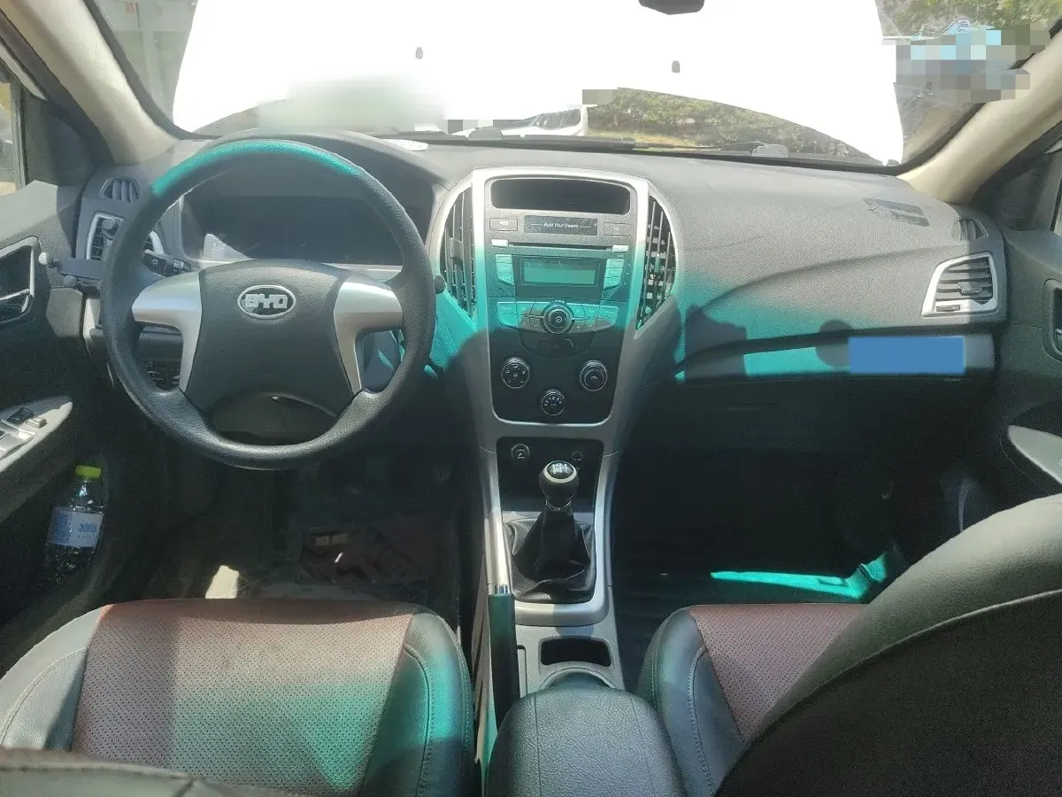 2015 BYD F3 1.5L 109HP L4 5MT,autocango,china used car exporter,china ev exporter,chinese used car exporter,chinese used ev exporter