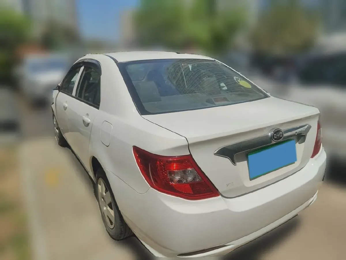 2015 BYD F3 1.5L 109HP L4 5MT,autocango,china used car exporter,china ev exporter,chinese used car exporter,chinese used ev exporter