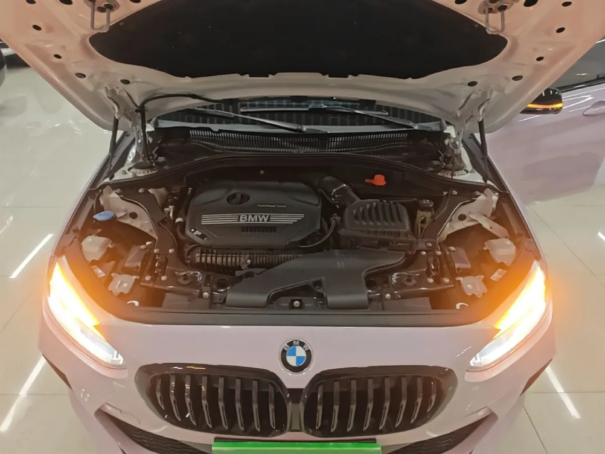 2022 BMW 1 Series 2.0T 192HP L4 7DCT,autocango,china used car exporter,china ev exporter,chinese used car exporter,chinese used ev exporter