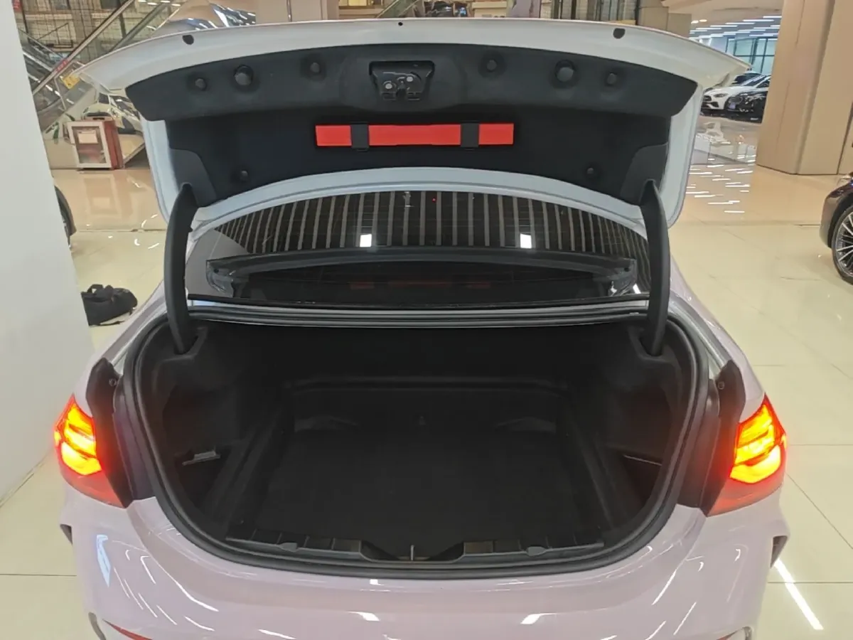 2022 BMW 1 Series 2.0T 192HP L4 7DCT,autocango,china used car exporter,china ev exporter,chinese used car exporter,chinese used ev exporter