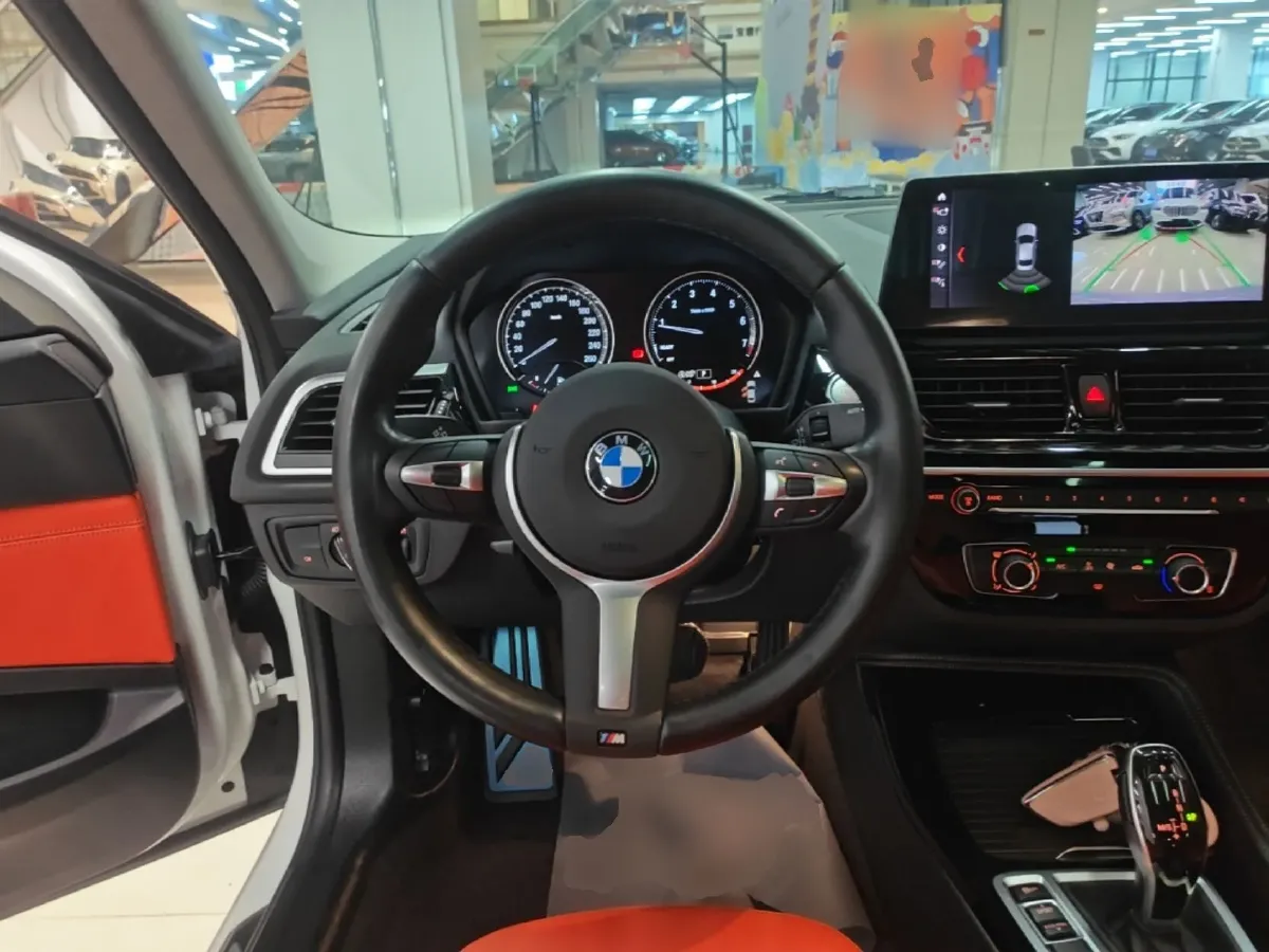 2022 BMW 1 Series 2.0T 192HP L4 7DCT,autocango,china used car exporter,china ev exporter,chinese used car exporter,chinese used ev exporter