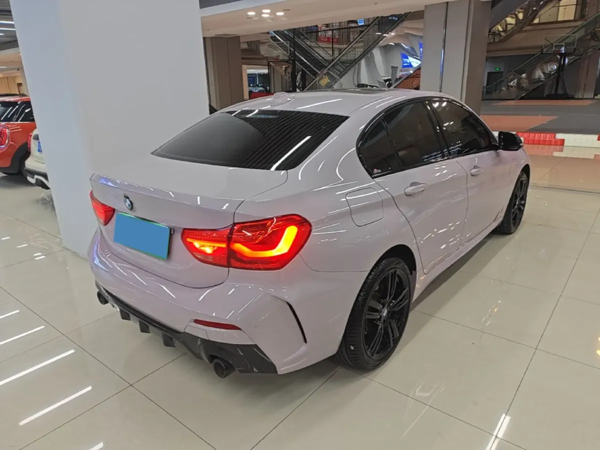 2022 BMW 1 Series 2.0T 192HP L4 7DCT,autocango,china used car exporter,china ev exporter,chinese used car exporter,chinese used ev exporter