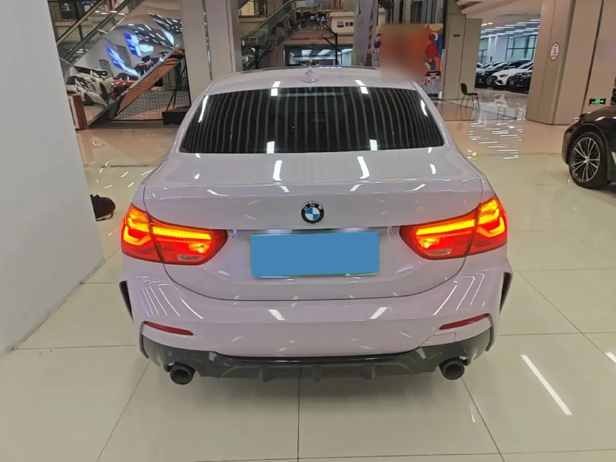 2022 BMW 1 Series 2.0T 192HP L4 7DCT,autocango,china used car exporter,china ev exporter,chinese used car exporter,chinese used ev exporter
