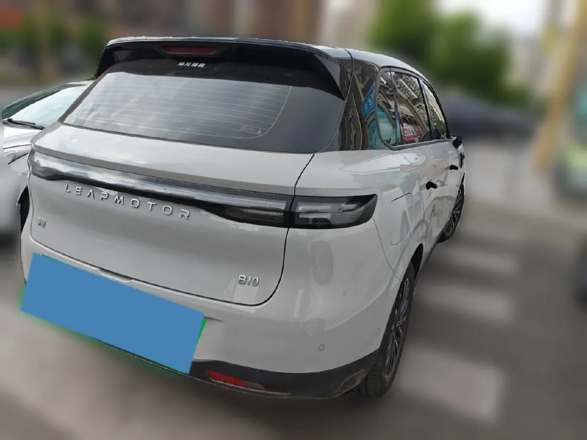 2025 Leapmotor B10 BEV 56.2KWH,autocango,china used car exporter,china ev exporter,chinese used car exporter,chinese used ev exporter