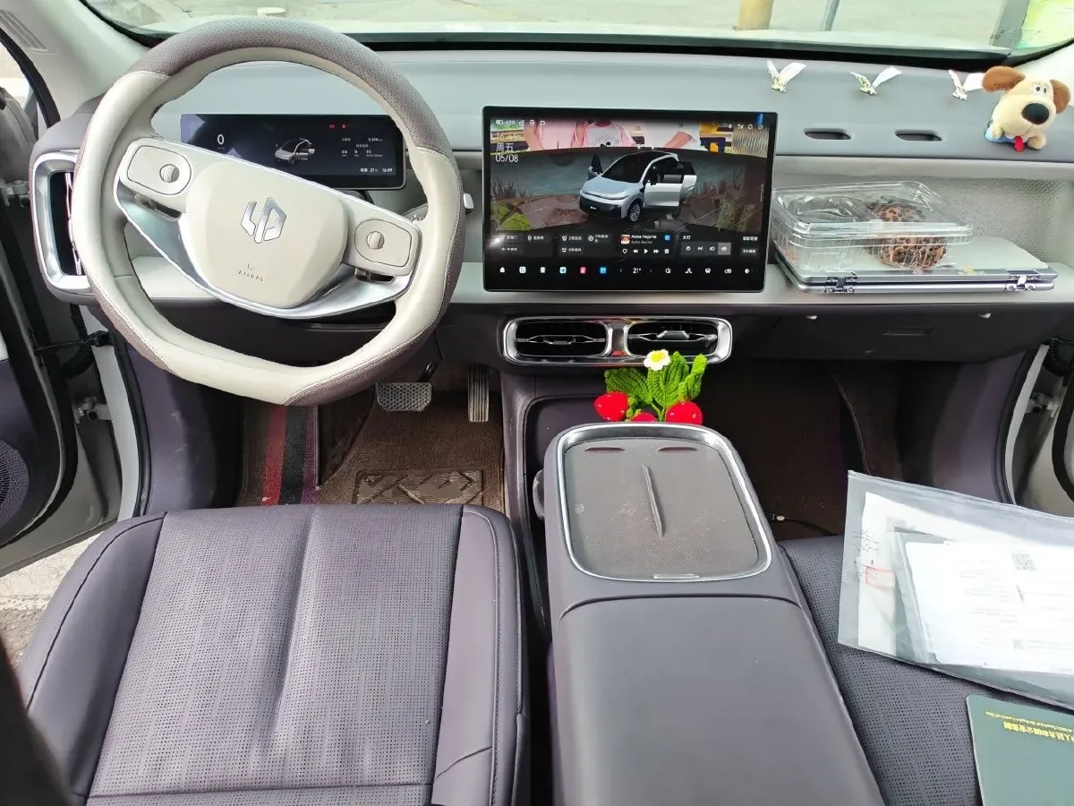 2025 Leapmotor B10 BEV 56.2KWH,autocango,china used car exporter,china ev exporter,chinese used car exporter,chinese used ev exporter