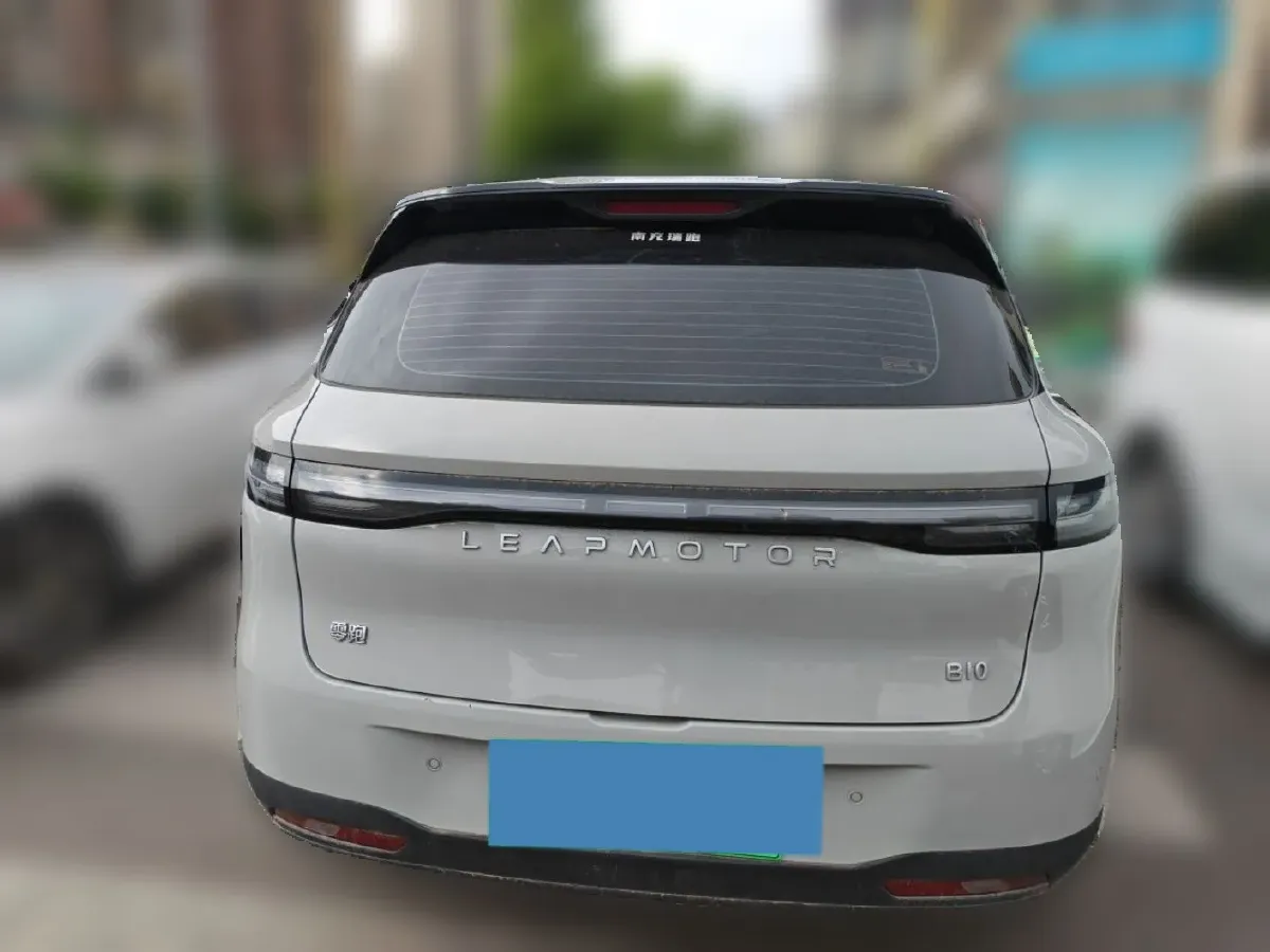 2025 Leapmotor B10 BEV 56.2KWH,autocango,china used car exporter,china ev exporter,chinese used car exporter,chinese used ev exporter