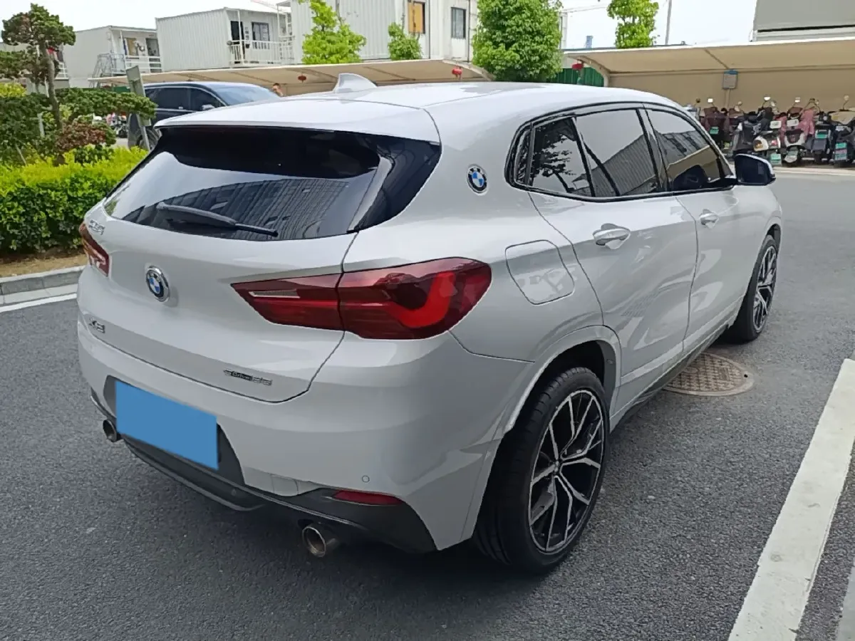 2021 BMW X2 2.0T 192HP L4 7DCT,autocango,china used car exporter,china ev exporter,chinese used car exporter,chinese used ev exporter