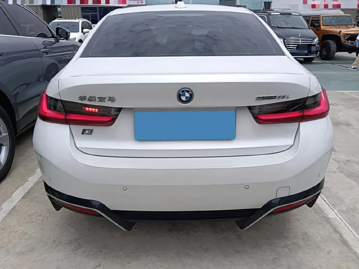 2024 BMW i3 BEV 70KWH,autocango,china used car exporter,china ev exporter,chinese used car exporter,chinese used ev exporter