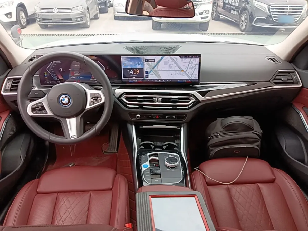 2024 BMW i3 BEV 70KWH,autocango,china used car exporter,china ev exporter,chinese used car exporter,chinese used ev exporter