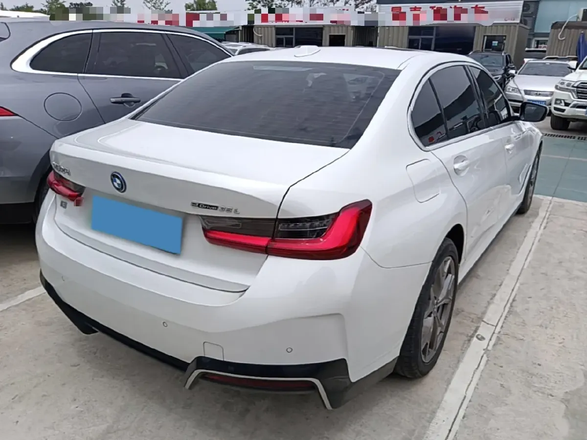 2024 BMW i3 BEV 70KWH,autocango,china used car exporter,china ev exporter,chinese used car exporter,chinese used ev exporter
