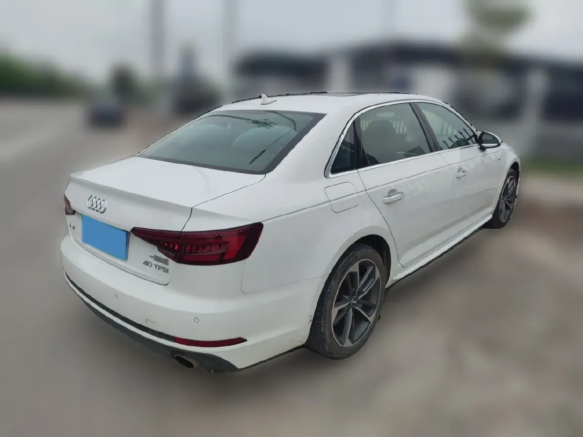 2018 Audi A4L 2.0T 190HP L4 7DCT,autocango,china used car exporter,china ev exporter,chinese used car exporter,chinese used ev exporter