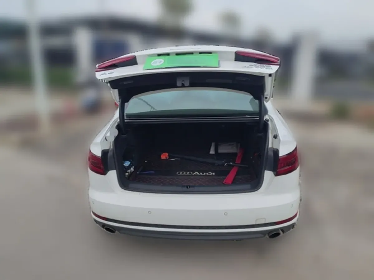 2018 Audi A4L 2.0T 190HP L4 7DCT,autocango,china used car exporter,china ev exporter,chinese used car exporter,chinese used ev exporter