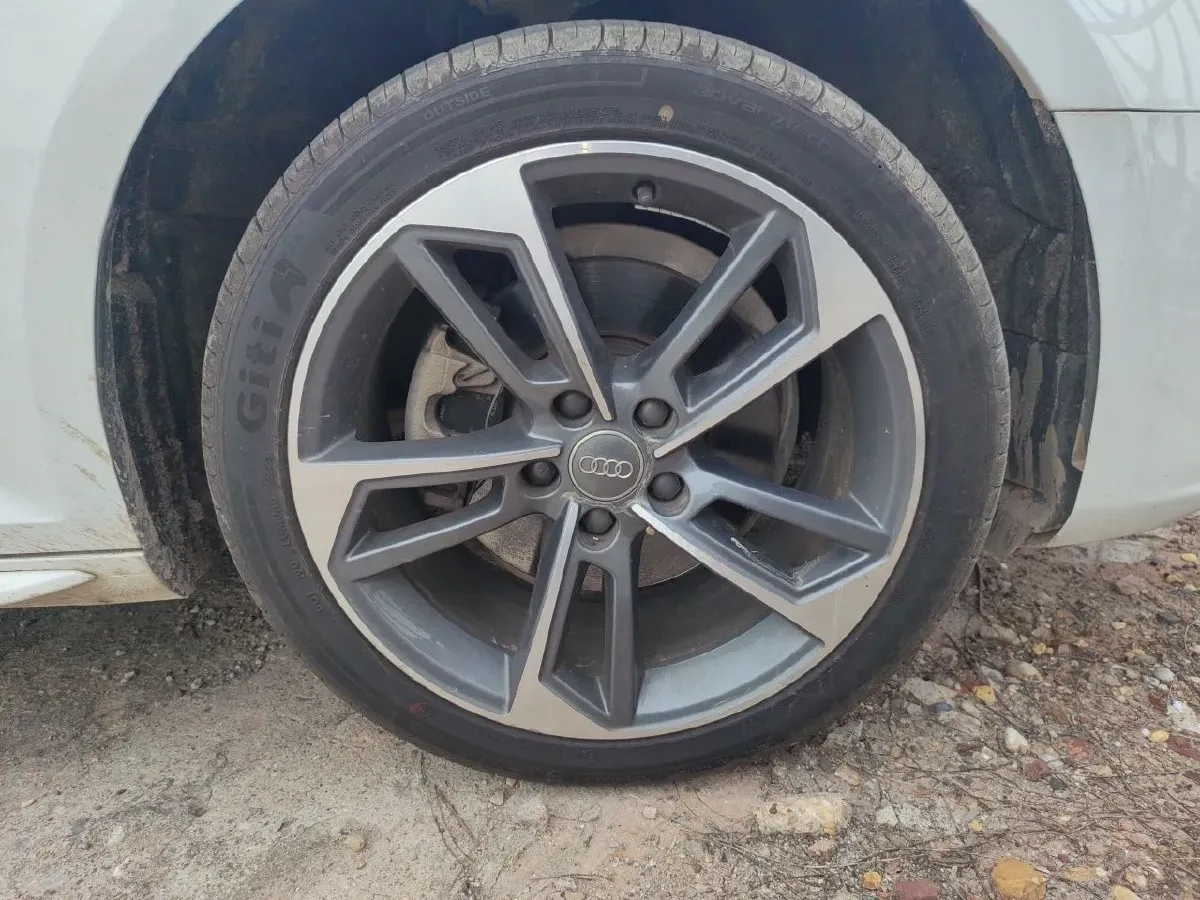 2018 Audi A4L 2.0T 190HP L4 7DCT,autocango,china used car exporter,china ev exporter,chinese used car exporter,chinese used ev exporter