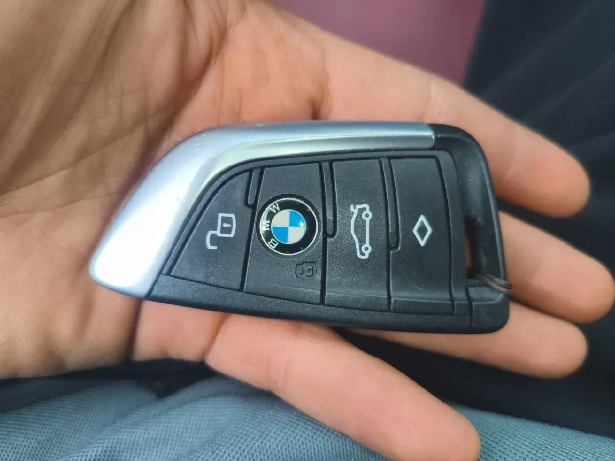 2021 BMW 3 Series 2.0T 156HP L4 8AT,autocango,china used car exporter,china ev exporter,chinese used car exporter,chinese used ev exporter