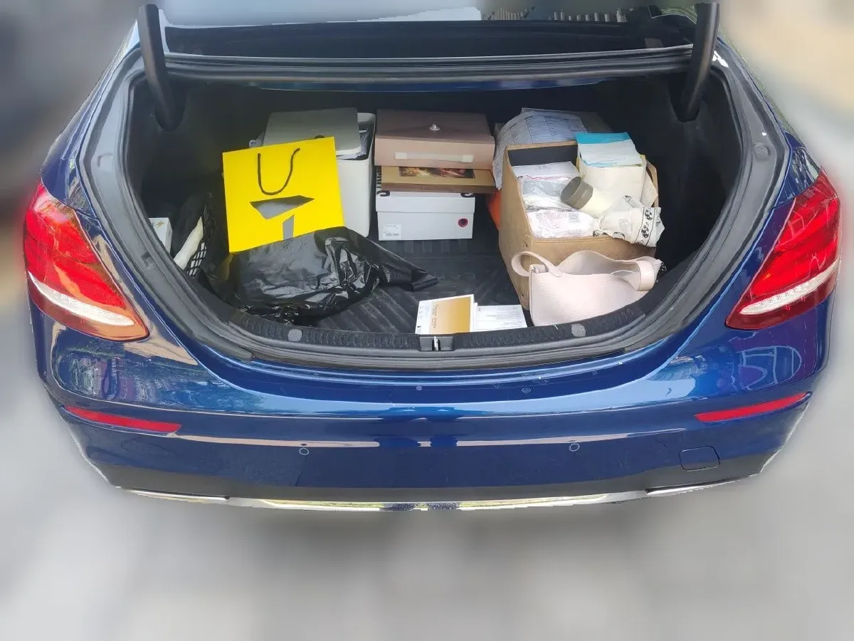 2019 Mercedes-Benz E Class 1.5T 184HP L4 9AT,autocango,china used car exporter,china ev exporter,chinese used car exporter,chinese used ev exporter