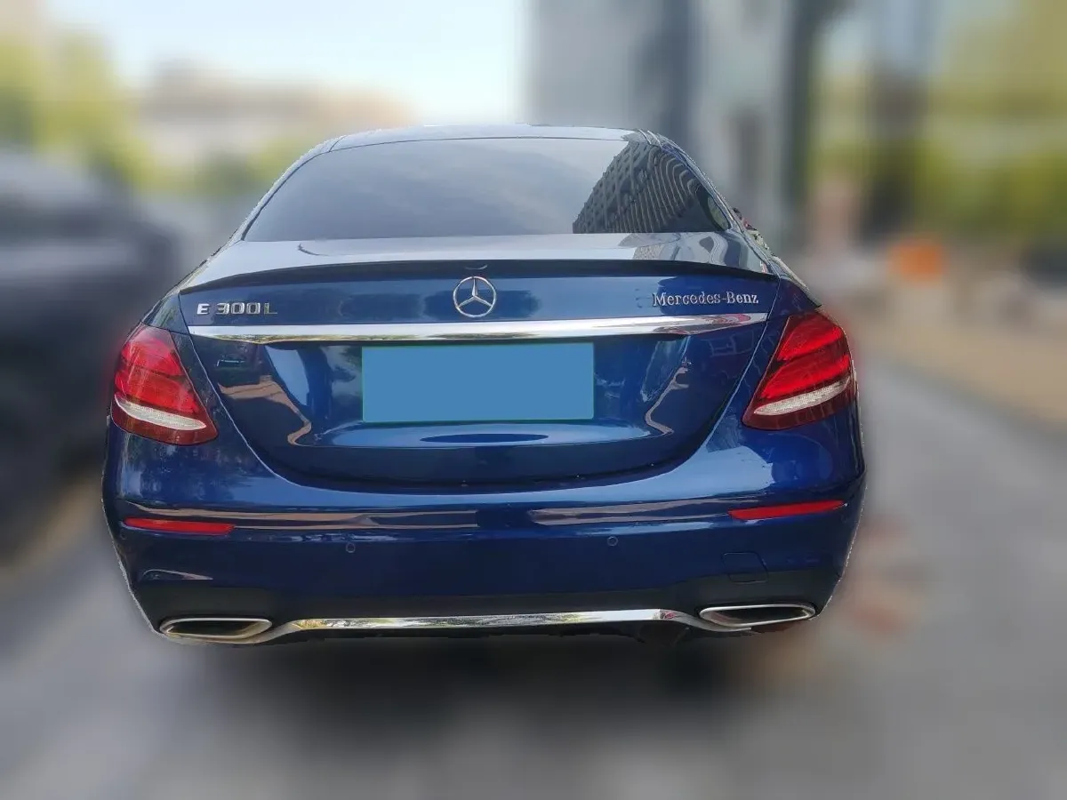 2019 Mercedes-Benz E Class 1.5T 184HP L4 9AT,autocango,china used car exporter,china ev exporter,chinese used car exporter,chinese used ev exporter