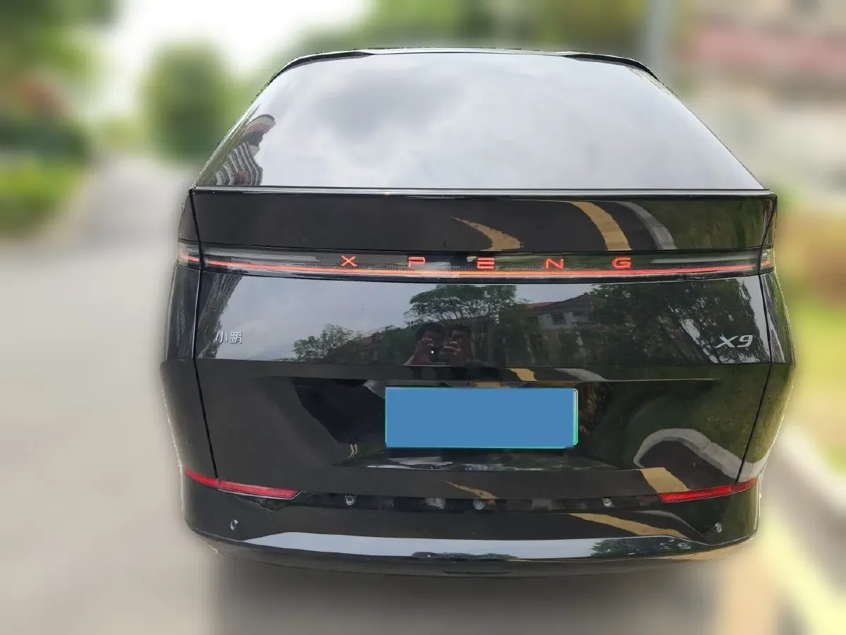 2025 Xpeng X9 BEV,autocango,china used car exporter,china ev exporter,chinese used car exporter,chinese used ev exporter
