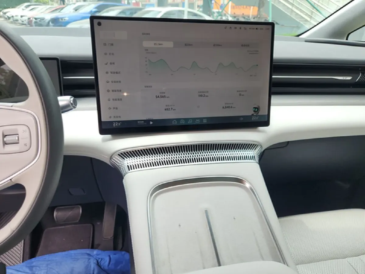 2025 Xpeng X9 BEV,autocango,china used car exporter,china ev exporter,chinese used car exporter,chinese used ev exporter