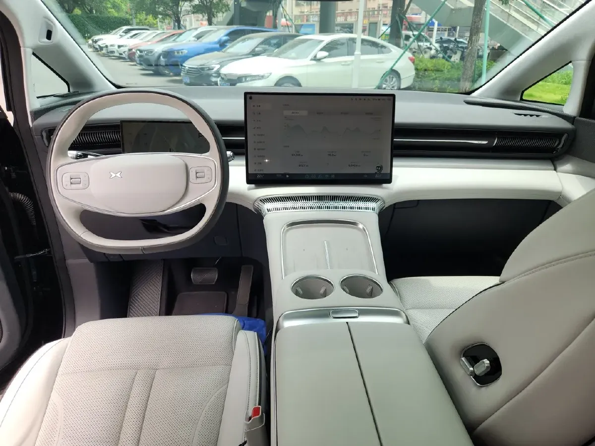 2025 Xpeng X9 BEV,autocango,china used car exporter,china ev exporter,chinese used car exporter,chinese used ev exporter