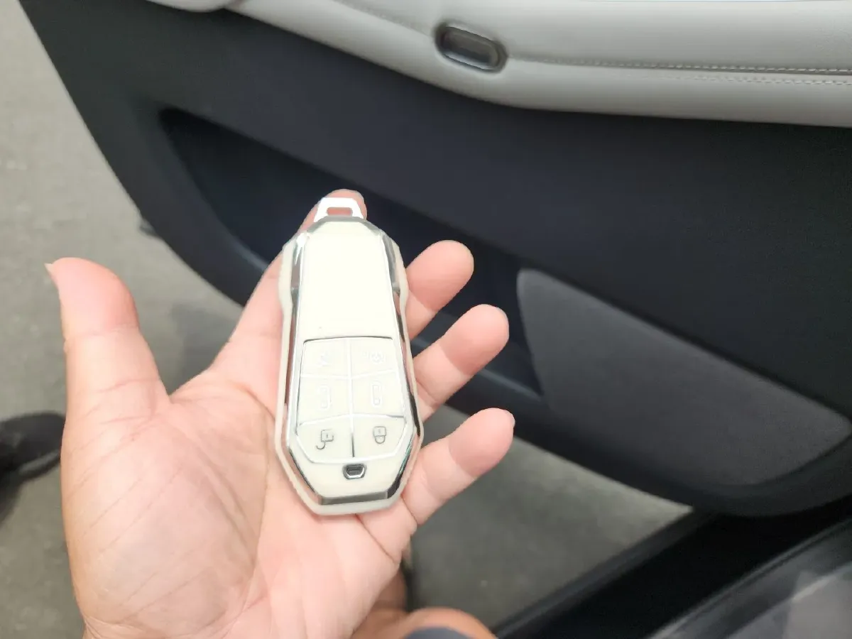 2025 Xpeng X9 BEV,autocango,china used car exporter,china ev exporter,chinese used car exporter,chinese used ev exporter