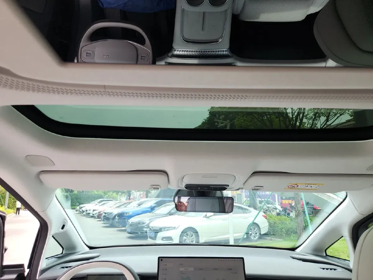 2025 Xpeng X9 BEV,autocango,china used car exporter,china ev exporter,chinese used car exporter,chinese used ev exporter