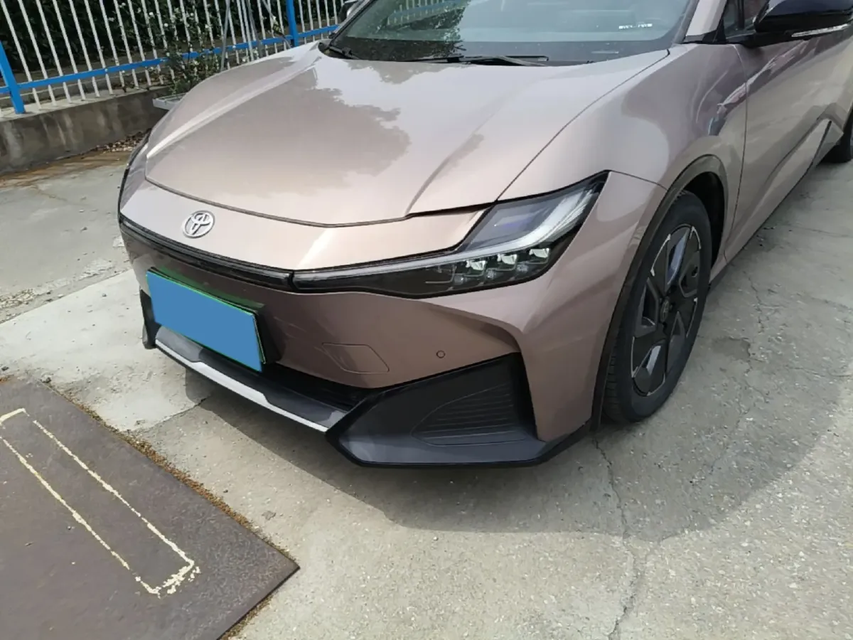 2023 Toyota bZ3 BEV 65.28KWH,autocango,china used car exporter,china ev exporter,chinese used car exporter,chinese used ev exporter