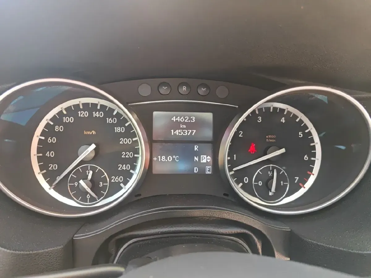 2017 Mercedes-Benz R Class 3.0T 272HP V6 7AT,autocango,china used car exporter,china ev exporter,chinese used car exporter,chinese used ev exporter