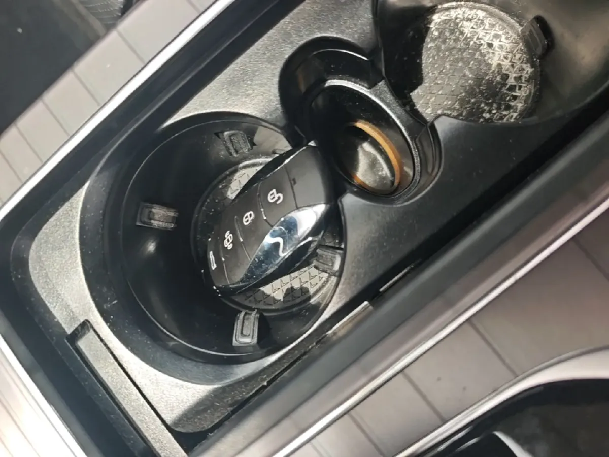 2024 HongQi HS7 2.0T 163HP L4 1DHT PHEV 20.1KWH,autocango,china used car exporter,china ev exporter,chinese used car exporter,chinese used ev exporter