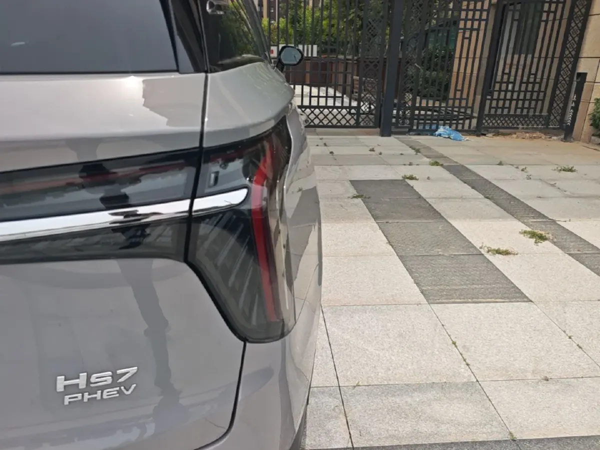 2024 HongQi HS7 2.0T 163HP L4 1DHT PHEV 20.1KWH,autocango,china used car exporter,china ev exporter,chinese used car exporter,chinese used ev exporter