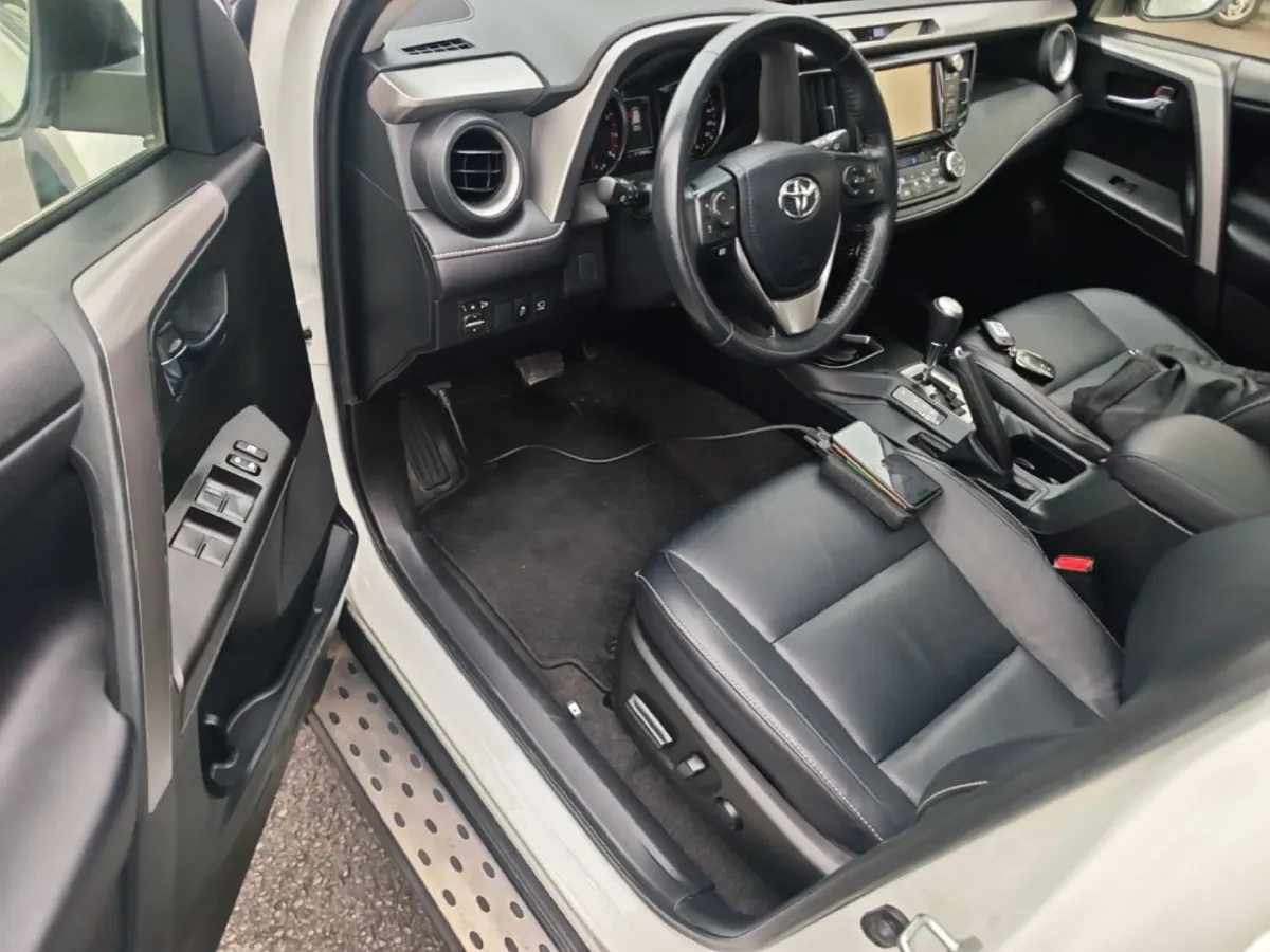 2016 Toyota RAV4 2.0L 151HP L4 CVT,autocango,china used car exporter,china ev exporter,chinese used car exporter,chinese used ev exporter