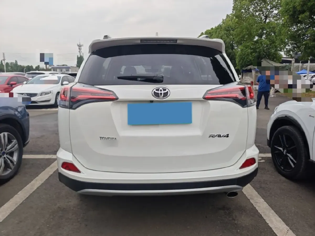 2016 Toyota RAV4 2.0L 151HP L4 CVT,autocango,china used car exporter,china ev exporter,chinese used car exporter,chinese used ev exporter