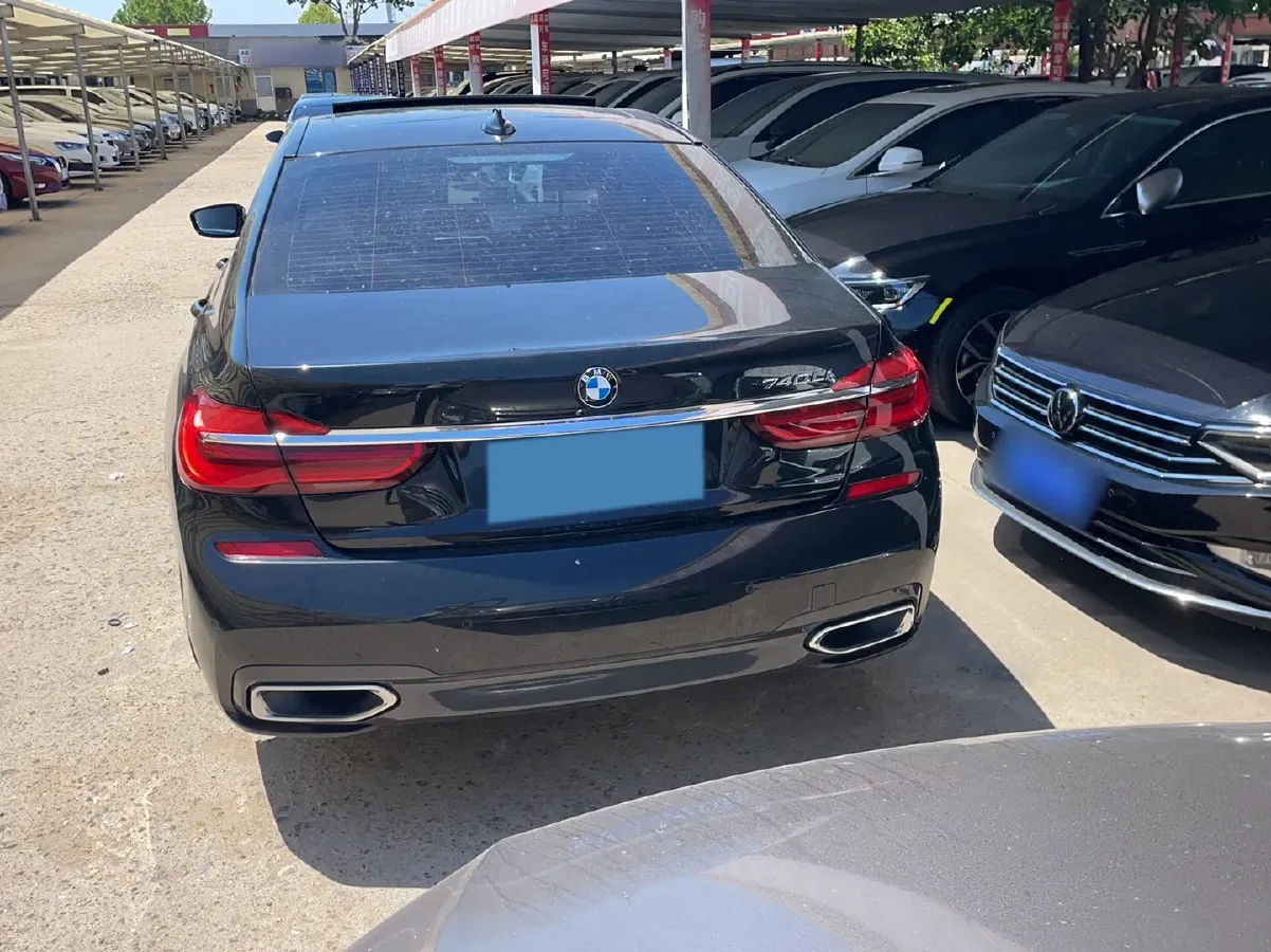2018 BMW 7 Series 3.0T 326HP L6 8AT,autocango,china used car exporter,china ev exporter,chinese used car exporter,chinese used ev exporter