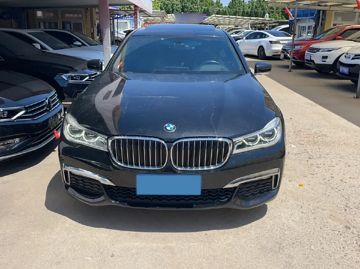 2018 BMW 7 Series 3.0T 326HP L6 8AT,autocango,china used car exporter,china ev exporter,chinese used car exporter,chinese used ev exporter