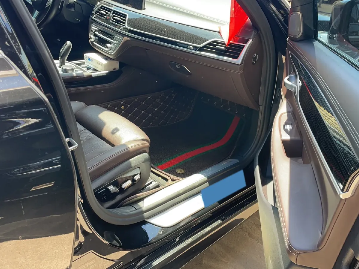 2018 BMW 7 Series 3.0T 326HP L6 8AT,autocango,china used car exporter,china ev exporter,chinese used car exporter,chinese used ev exporter
