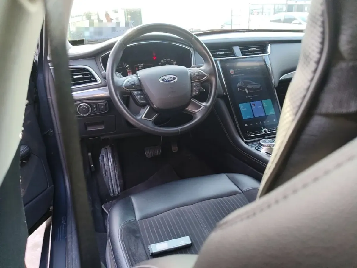 2019 Ford Taurus 2.0T 245HP L4 8AT,autocango,china used car exporter,china ev exporter,chinese used car exporter,chinese used ev exporter