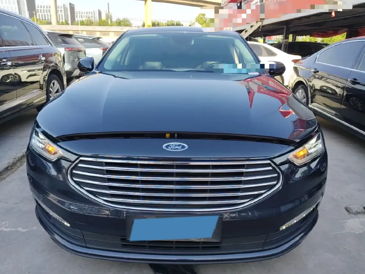 2019 Ford Taurus 2.0T 245HP L4 8AT,autocango,china used car exporter,china ev exporter,chinese used car exporter,chinese used ev exporter