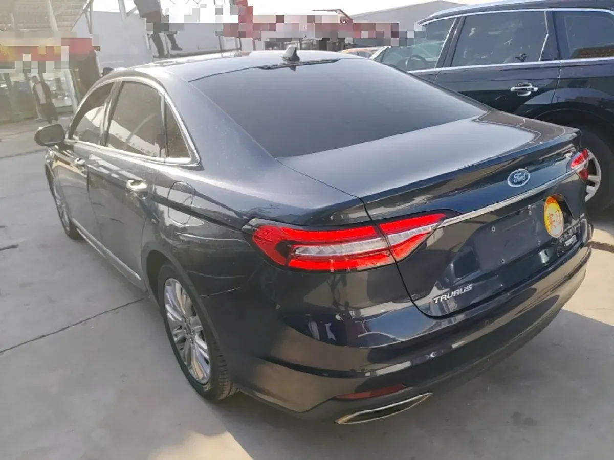 2019 Ford Taurus 2.0T 245HP L4 8AT,autocango,china used car exporter,china ev exporter,chinese used car exporter,chinese used ev exporter