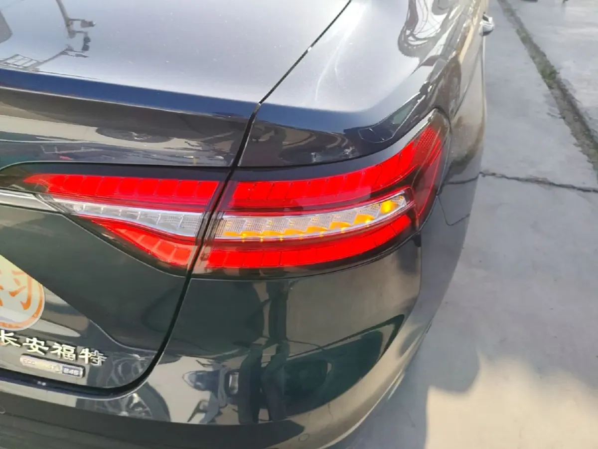 2019 Ford Taurus 2.0T 245HP L4 8AT,autocango,china used car exporter,china ev exporter,chinese used car exporter,chinese used ev exporter
