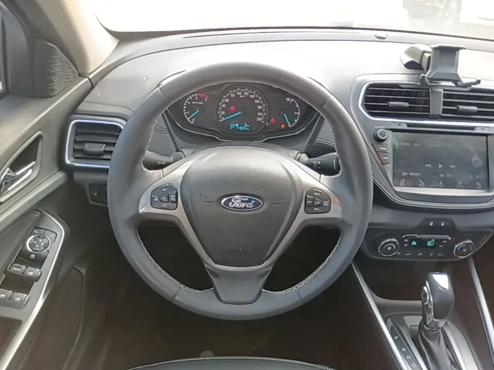 2017 Ford Escort 1.5L 113HP L4 6AT,autocango,china used car exporter,china ev exporter,chinese used car exporter,chinese used ev exporter