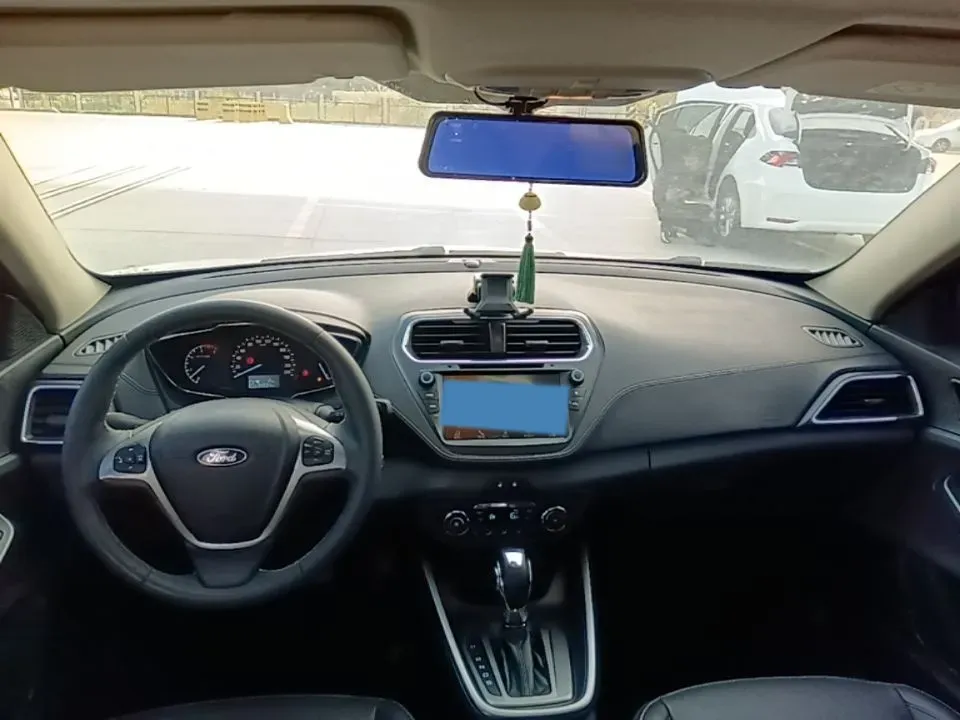 2017 Ford Escort 1.5L 113HP L4 6AT,autocango,china used car exporter,china ev exporter,chinese used car exporter,chinese used ev exporter