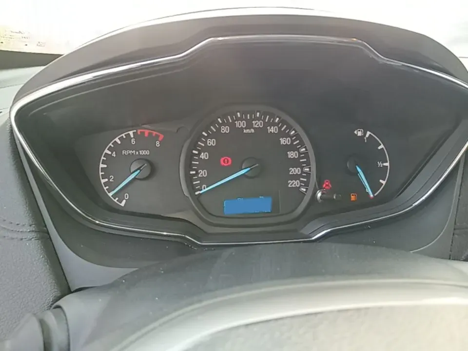 2017 Ford Escort 1.5L 113HP L4 6AT,autocango,china used car exporter,china ev exporter,chinese used car exporter,chinese used ev exporter