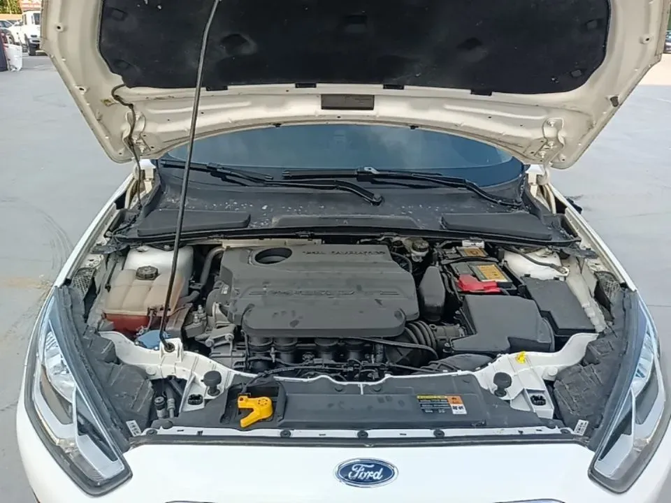 2017 Ford Escort 1.5L 113HP L4 6AT,autocango,china used car exporter,china ev exporter,chinese used car exporter,chinese used ev exporter