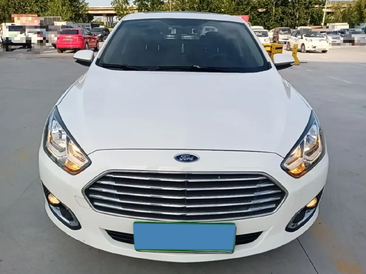 2017 Ford Escort 1.5L 113HP L4 6AT,autocango,china used car exporter,china ev exporter,chinese used car exporter,chinese used ev exporter
