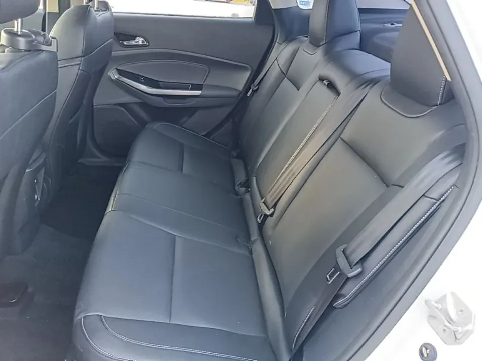 2017 Ford Escort 1.5L 113HP L4 6AT,autocango,china used car exporter,china ev exporter,chinese used car exporter,chinese used ev exporter
